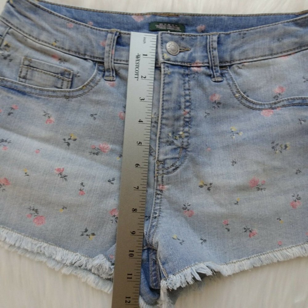 💰3/$25 Wild Fable Women's Denim Jean Shorts Cut-Off Floral Stretch Raw Hem  6 - Picture 6 of 12